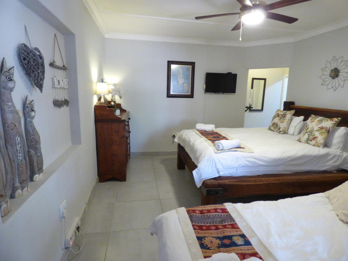 Villa Africa Guesthouse 추메브 외부 사진