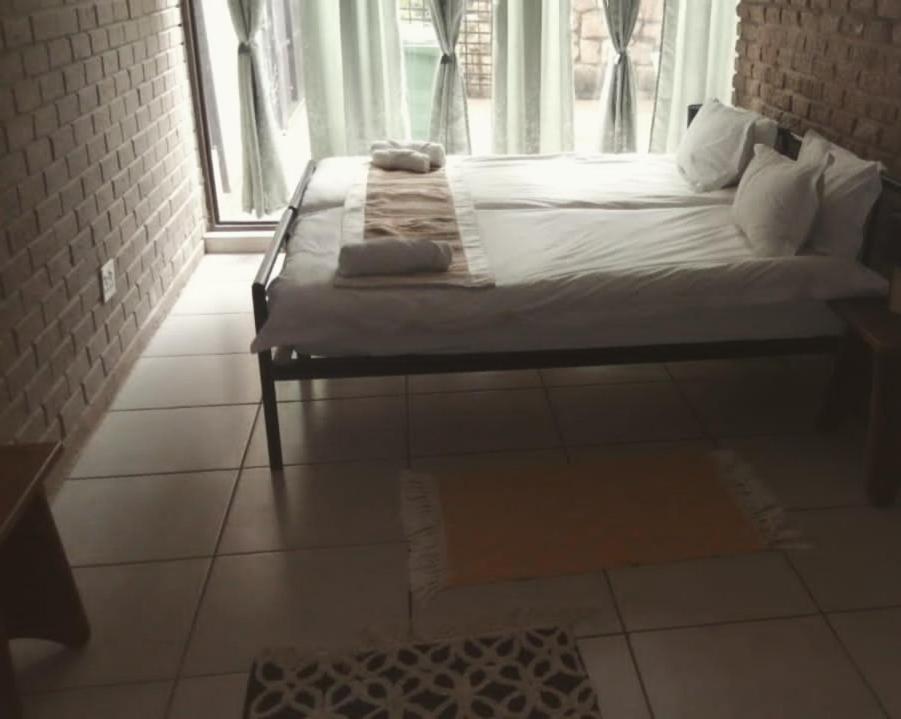 Villa Africa Guesthouse 추메브 외부 사진