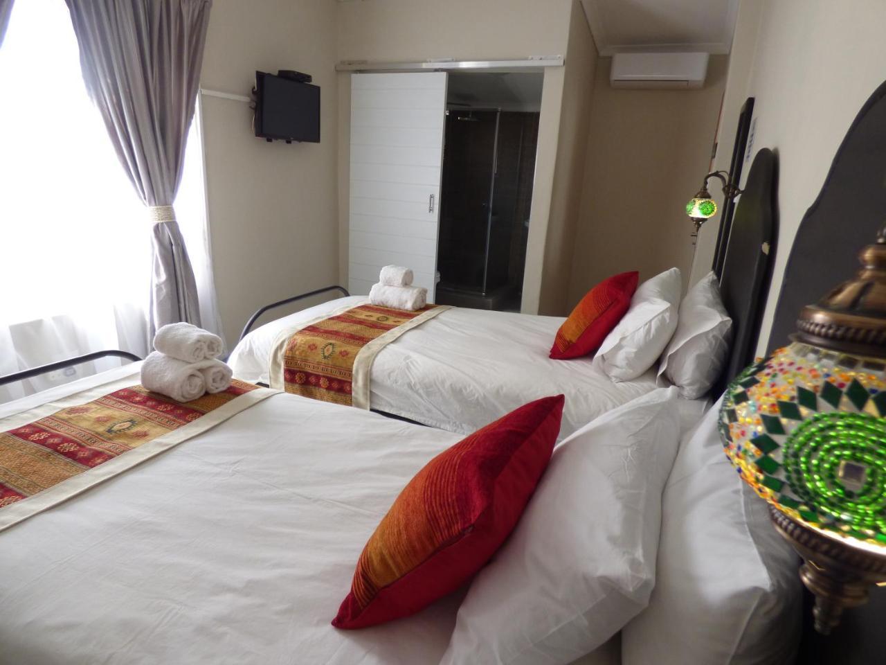 Villa Africa Guesthouse 추메브 외부 사진