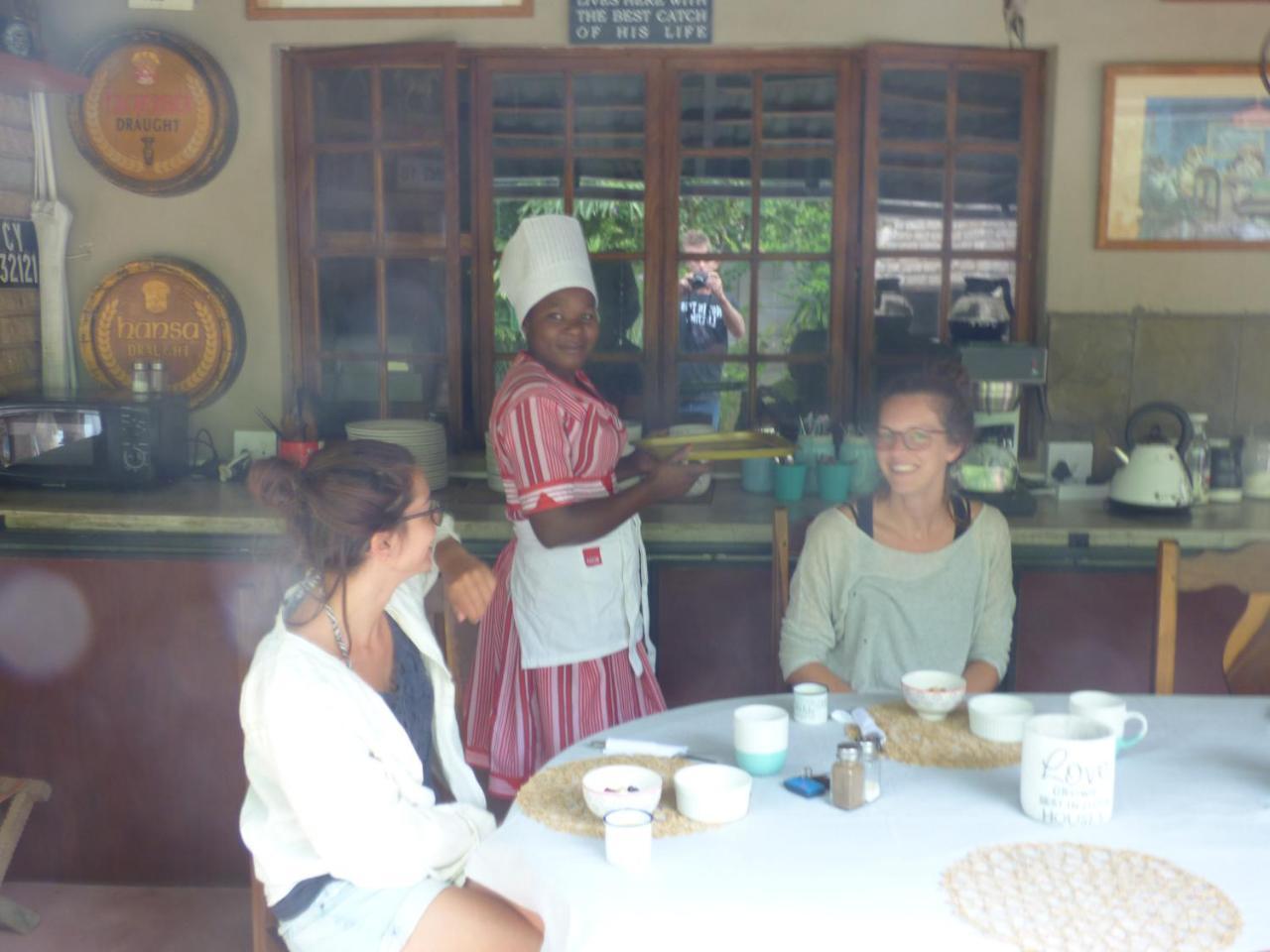 Villa Africa Guesthouse 추메브 외부 사진