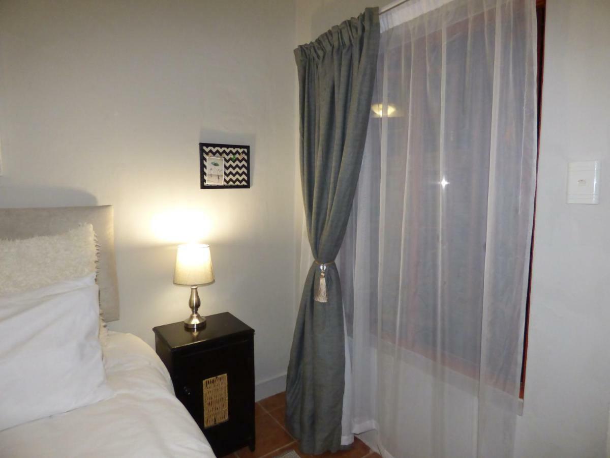 Villa Africa Guesthouse 추메브 외부 사진