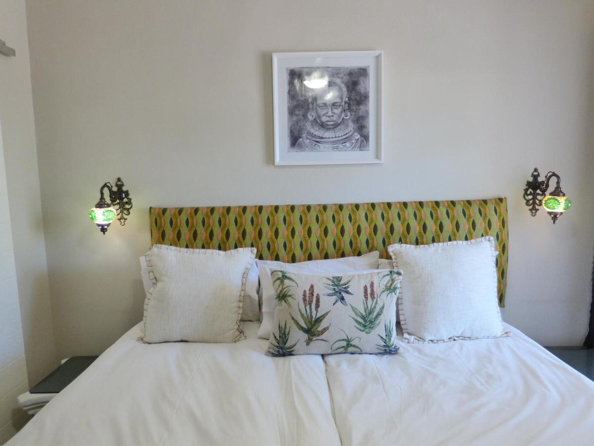 Villa Africa Guesthouse 추메브 외부 사진