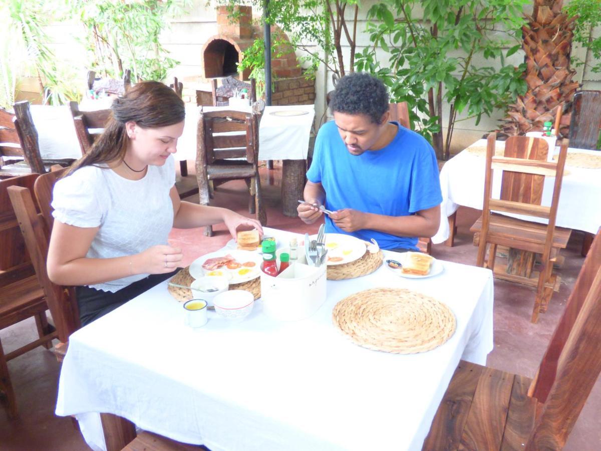 Villa Africa Guesthouse 추메브 외부 사진